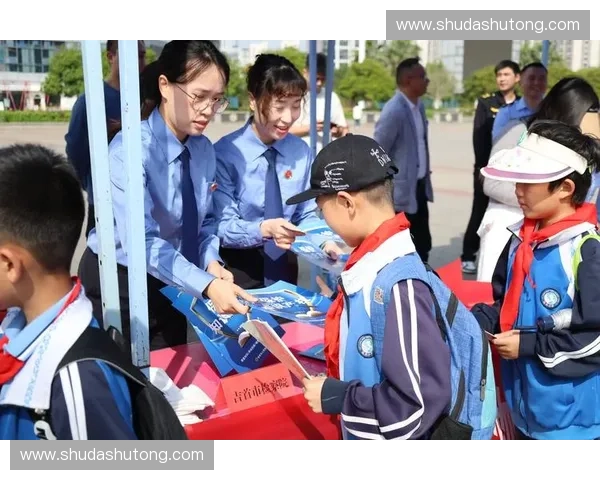 加强版权保护，推动创作创新，维护数字时代知识产权的公平与公正